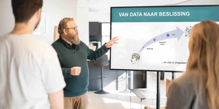 Opleiding Introductie Wietse geeft les