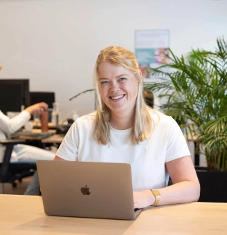 Consultant_aan het werk